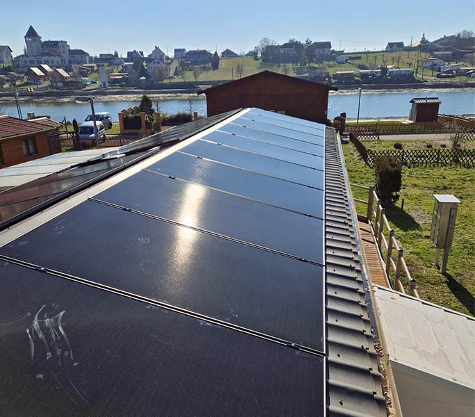 mobile home avec panneaux photovoltaïques