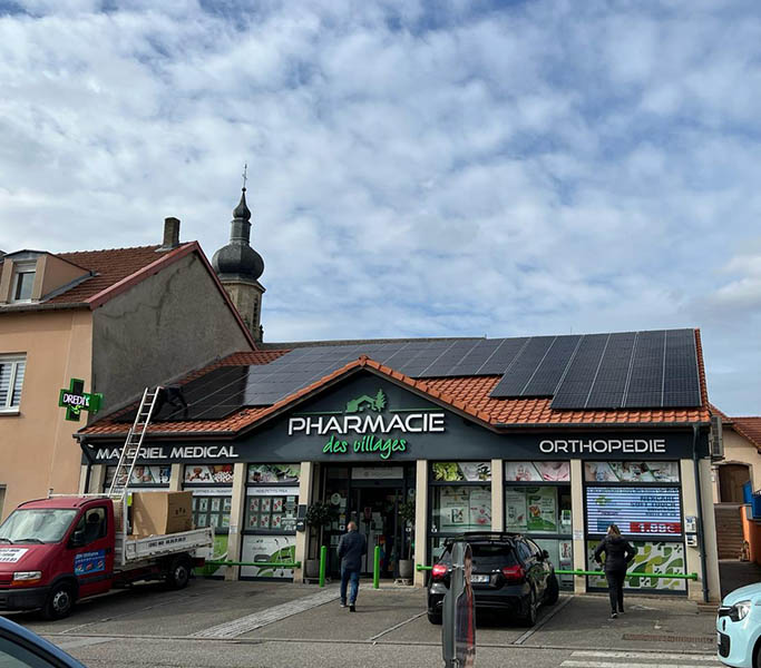 pharmacie équipée de panneaux dualsun